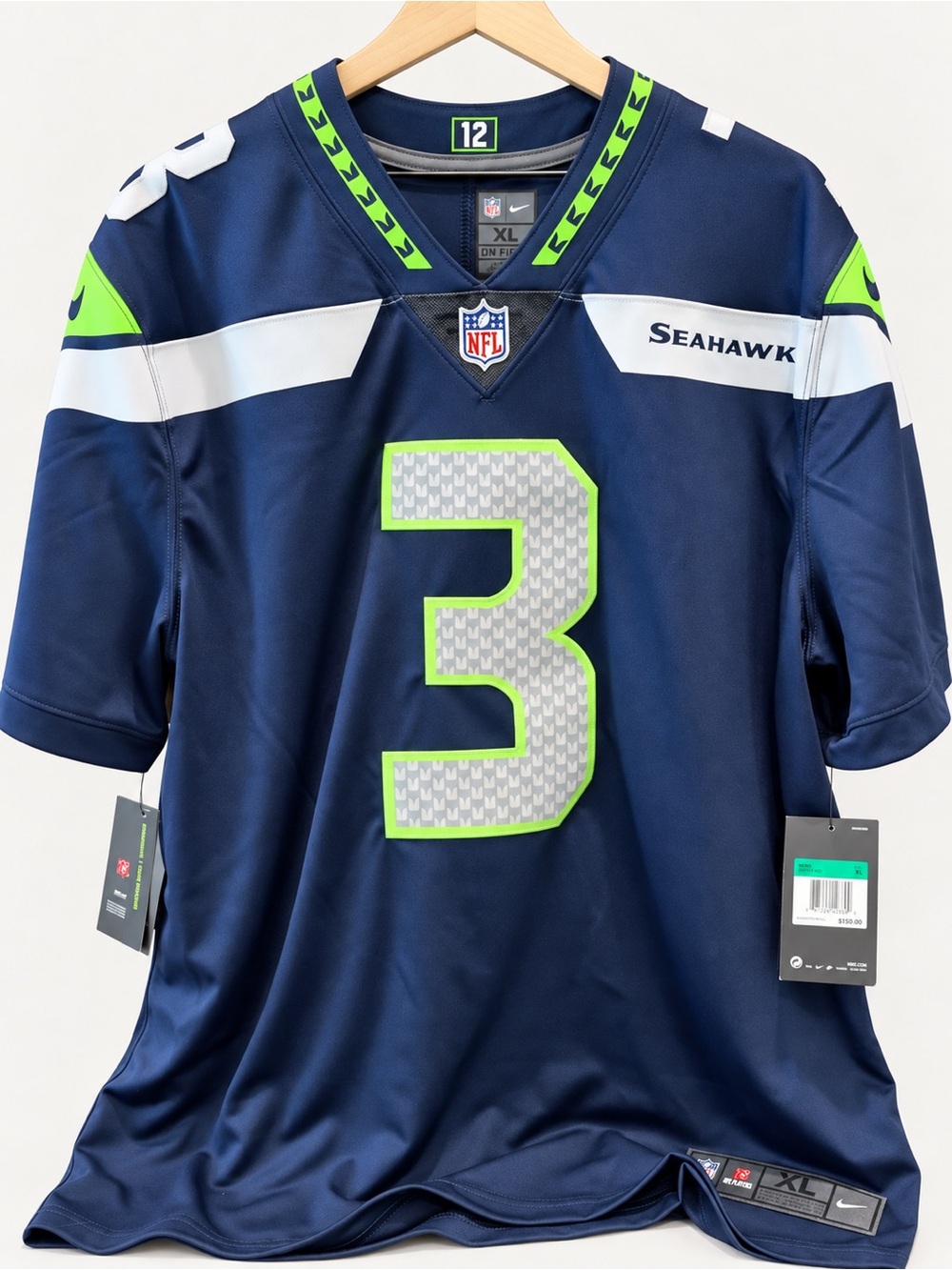 Nike Men's Seahawks Russel Wilson #3 Jersey